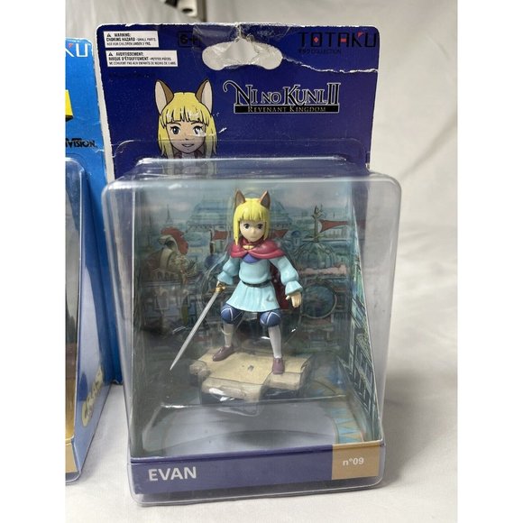 Totaku Crash Bandicoot COCO and Nino Kun II Evan 4" Figure Gamestop Exclusive - Picture 9 of 9